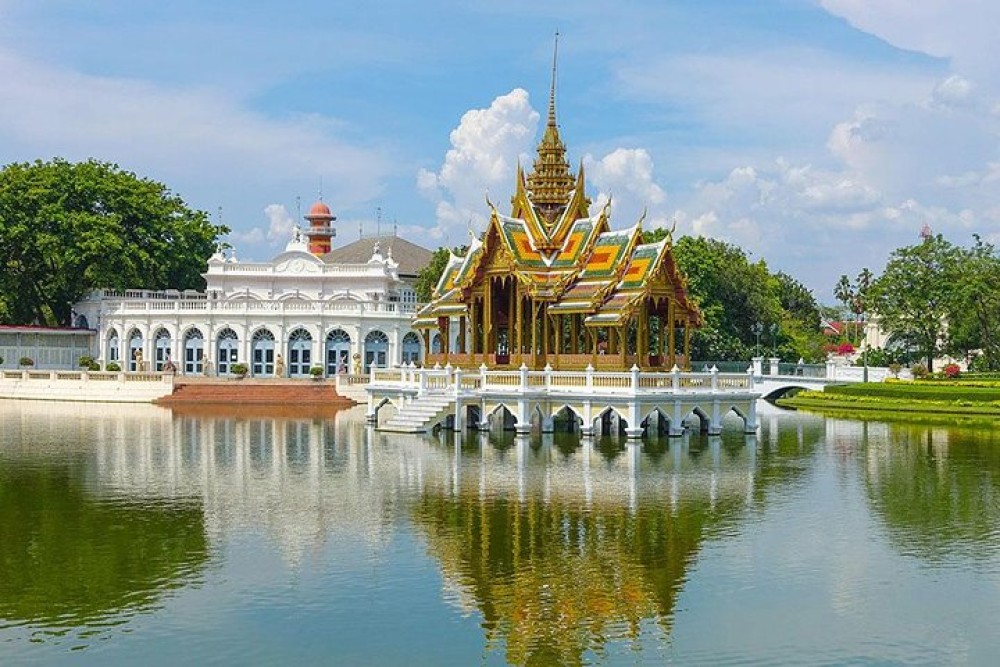 Ayutthaya Glittering Sunset, Heritage Cruise, Iconic Spots & Food | ®ExcursionMania