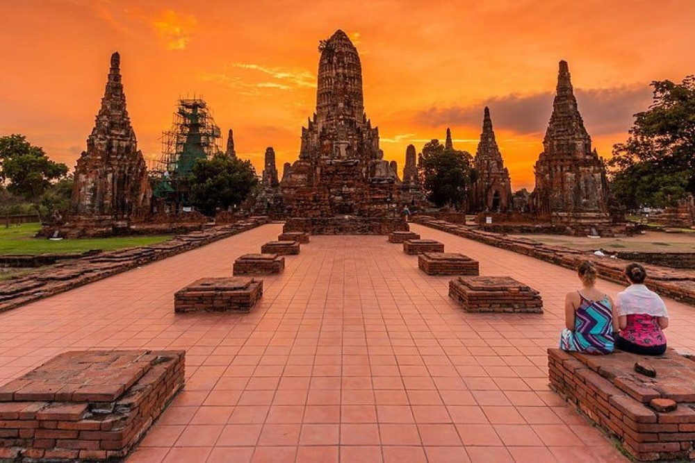 Ayutthaya Glittering Sunset, Heritage Cruise, Iconic Spots & Food | ®ExcursionMania