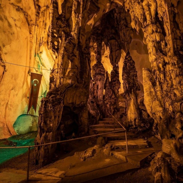 Alanya City Tour With Cable car And Damlataş cave  3 in 1 | ®ExcursionMania