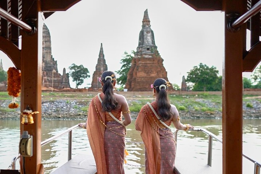 Ayutthaya Glittering Sunset, Heritage Cruise, Noted Sights & Food | ®ExcursionMania