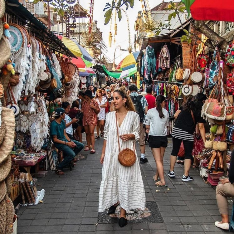 Ubud Swing, Waterfall & Rice Terrace and Ubud Market Tour | ®ExcursionMania