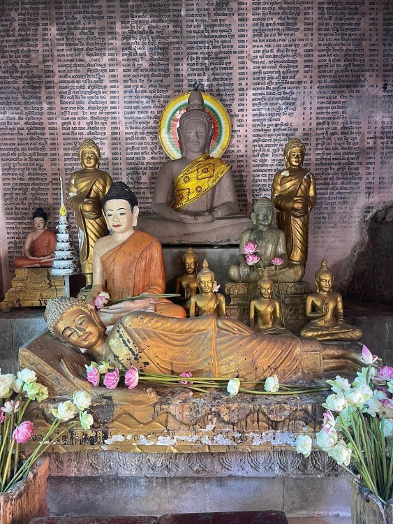 Kulen Waterfall & 1000 Lingas Join-in Tour with local snacks | ®ExcursionMania