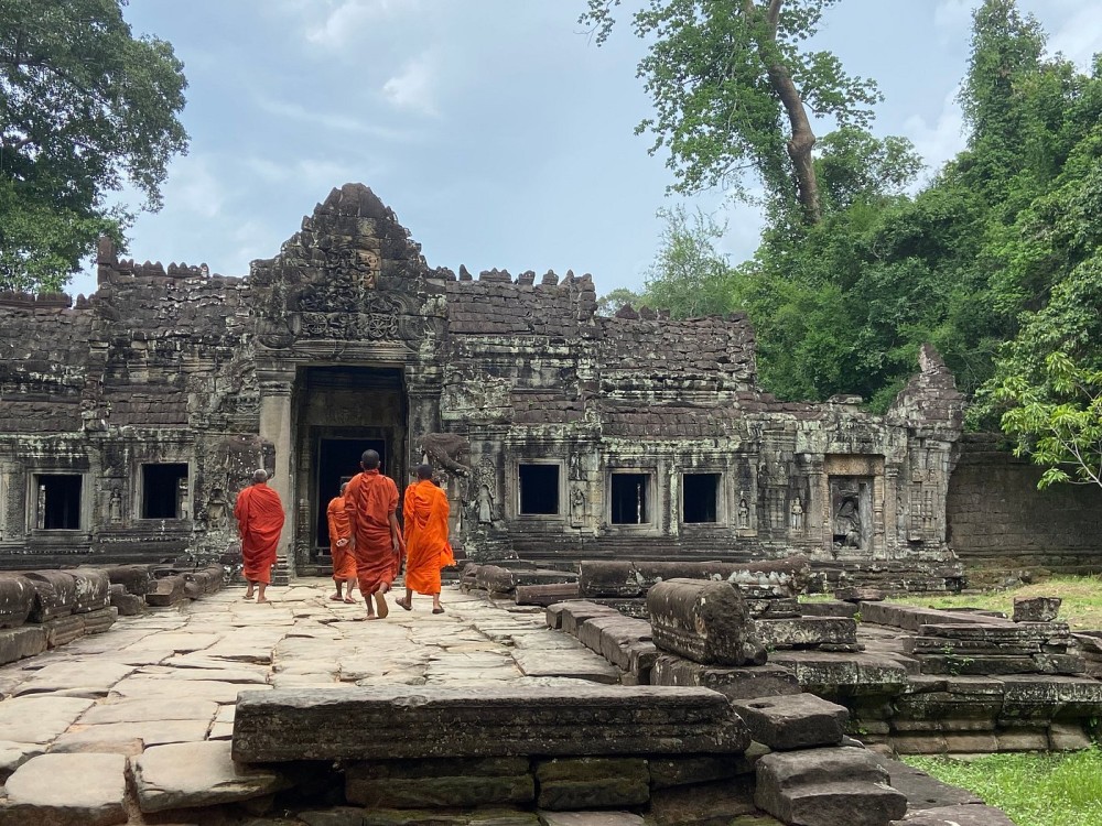 Full-Day Banteay Srei & 4 Temples Join-in Tour | ®ExcursionMania