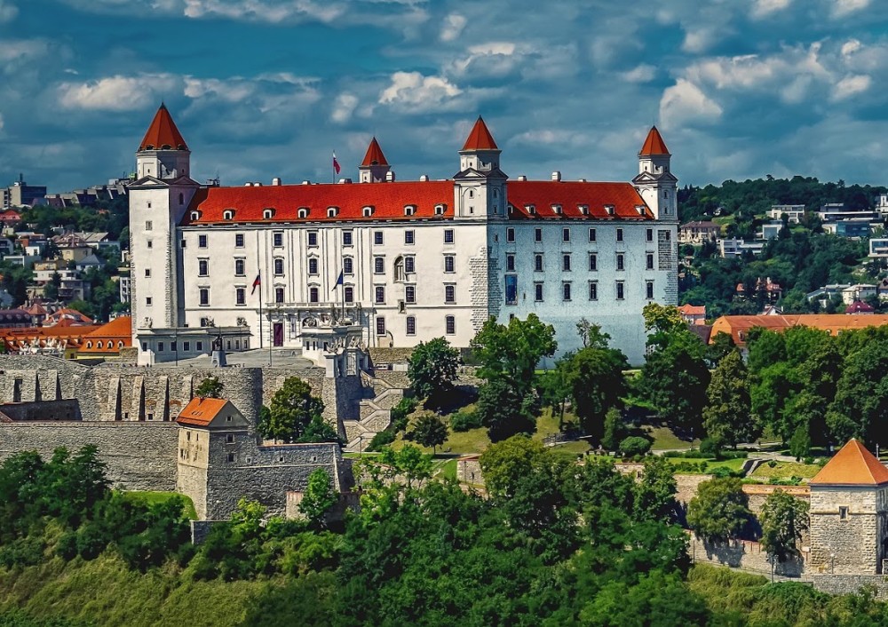 TOP of Slovakia: Trenčín, Skalka, Piešťany - from Bratislavav | ®ExcursionMania