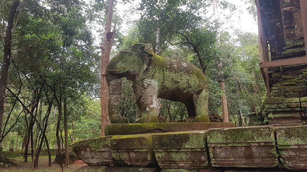 Private Koh Ker & Beng Mealea Full-Day Tour by A/C Vehicles | ®ExcursionMania