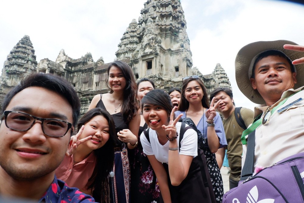 Full-Day Private Guided Angkor Temple & Sunset Tour | ®ExcursionMania