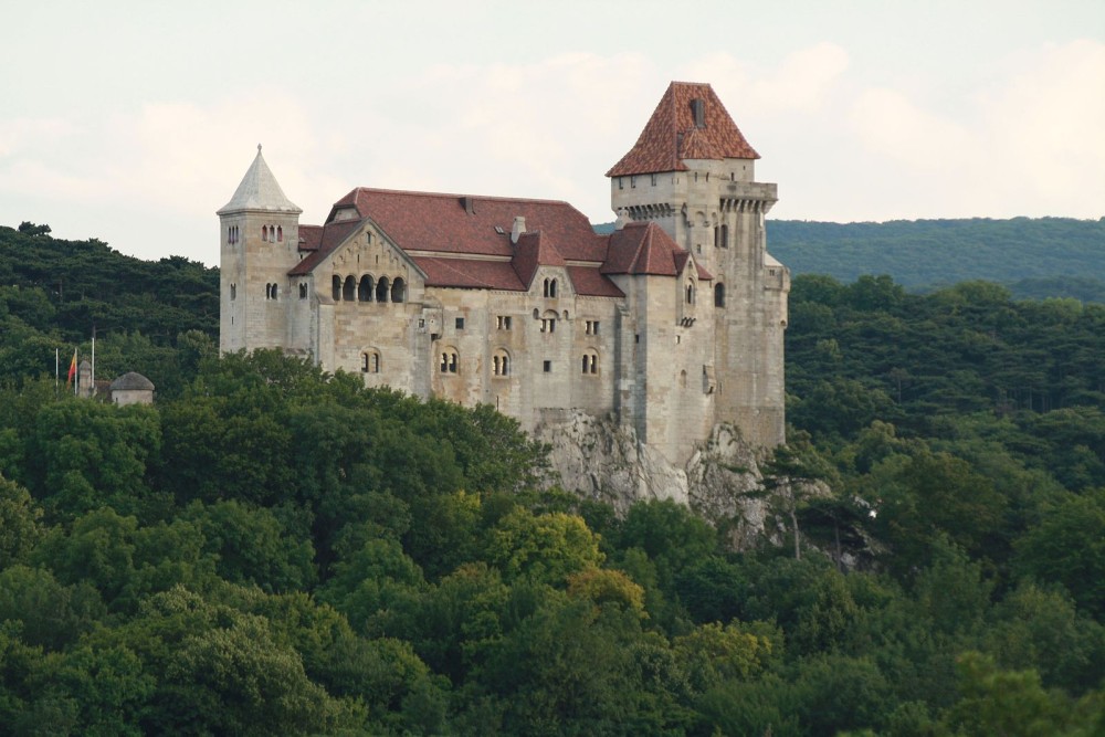 Castles around Vienna - Day Trip from Vienna and Bratislava | ®ExcursionMania