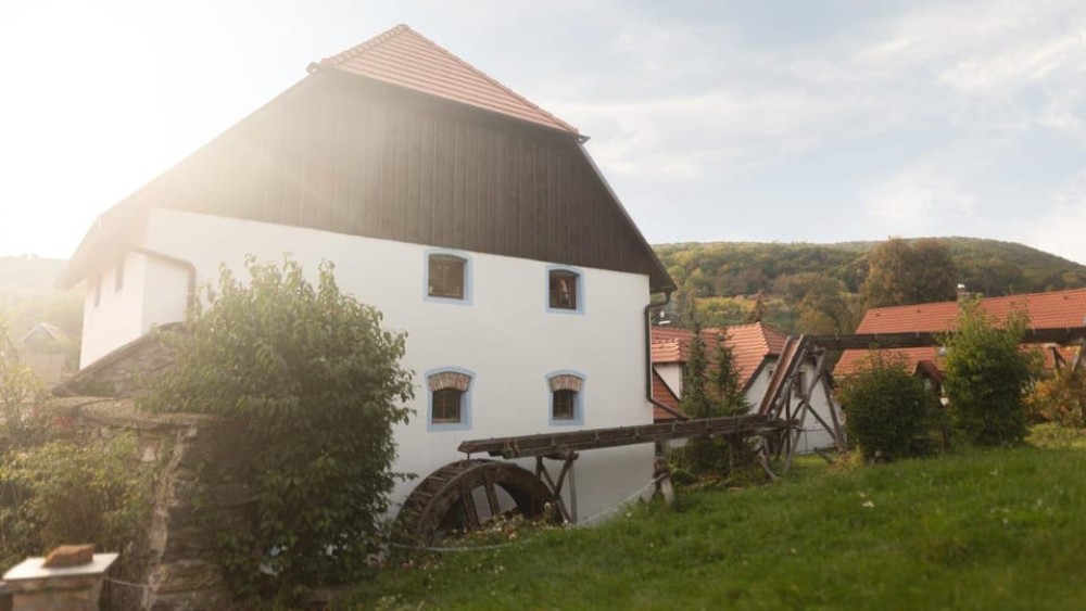 Carpathian Wine tasting tour  Red Stone Castle Bratislava | ®ExcursionMania