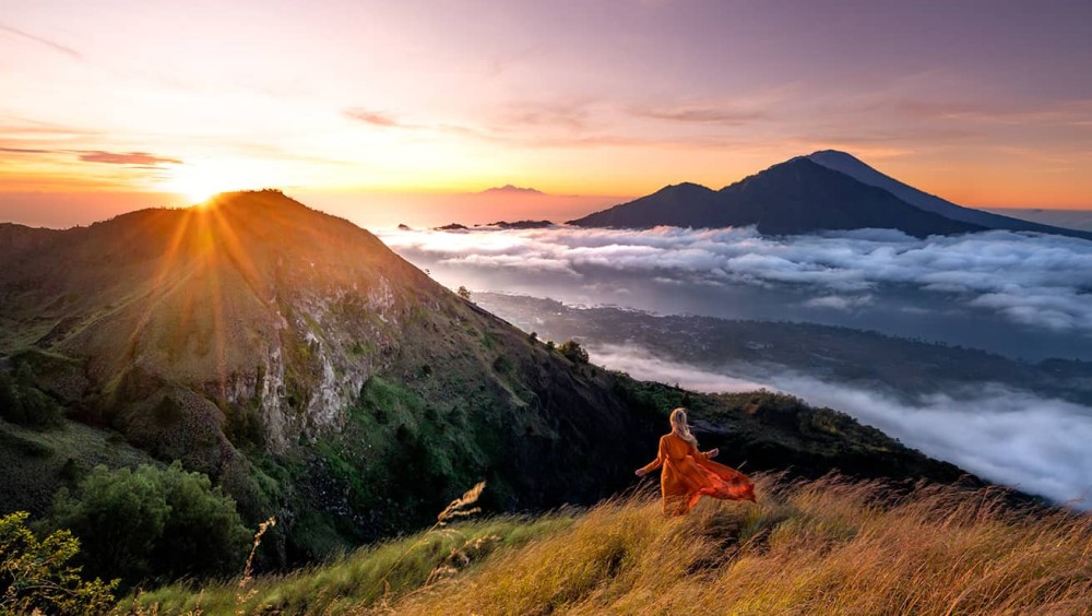 Mount Batur Sunrise Trekking with Stop at paperhill Cafe | ®ExcursionMania