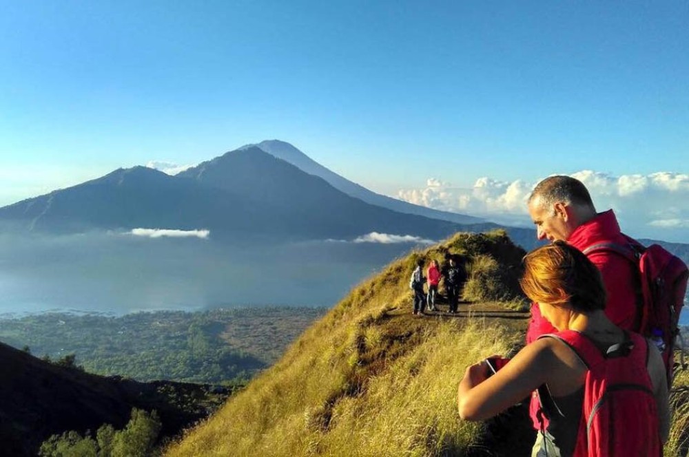 Mount Batur Sunrise Trekking with Stop at paperhill Cafe | ®ExcursionMania