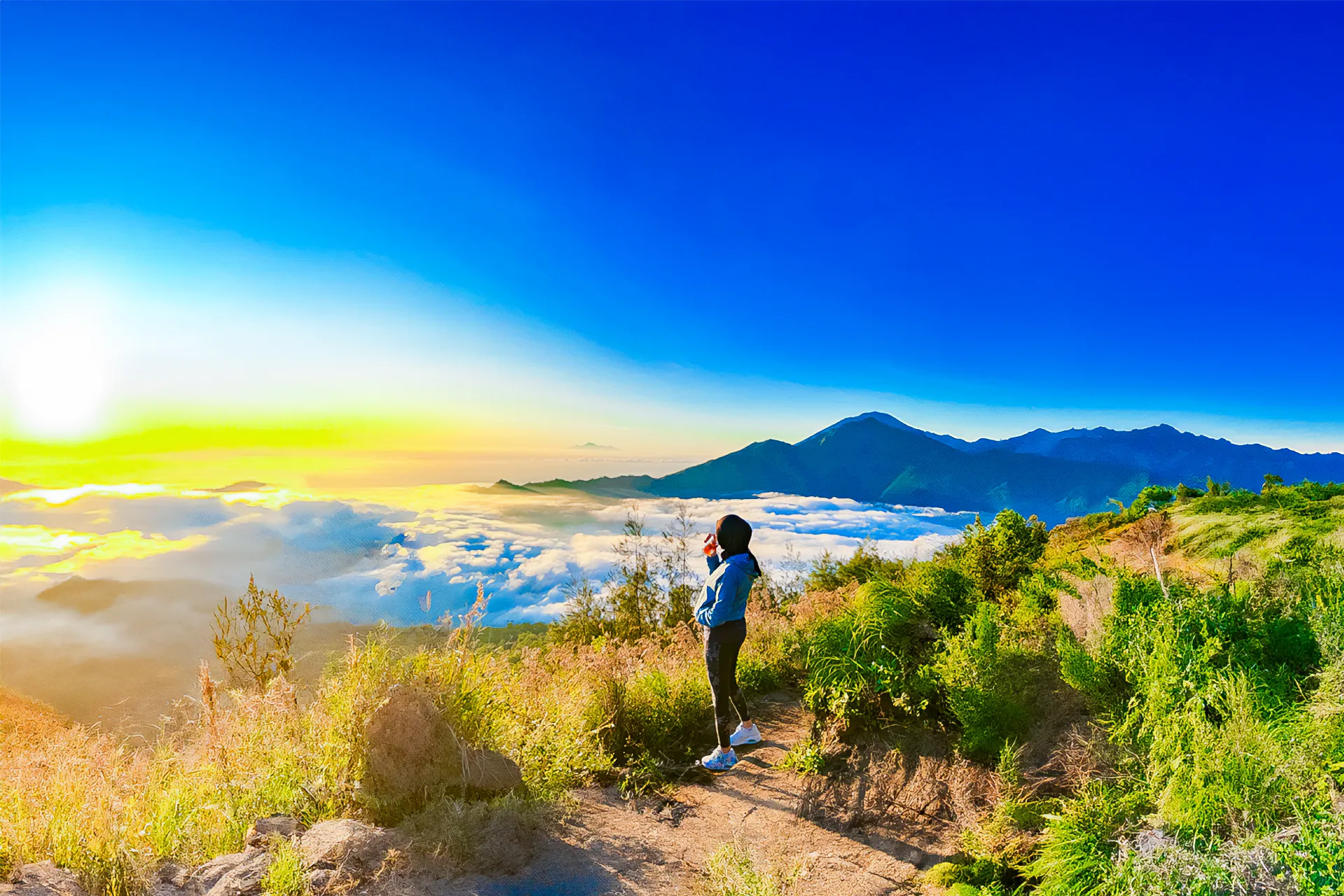 Mount Batur Sunrise Trekking with Stop at paperhill Cafe | ®ExcursionMania