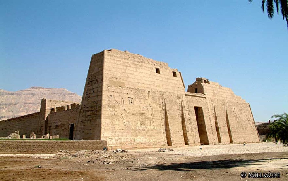 Luxor Private Tour: Medinat Habu & Valley of the Queens | ®ExcursionMania