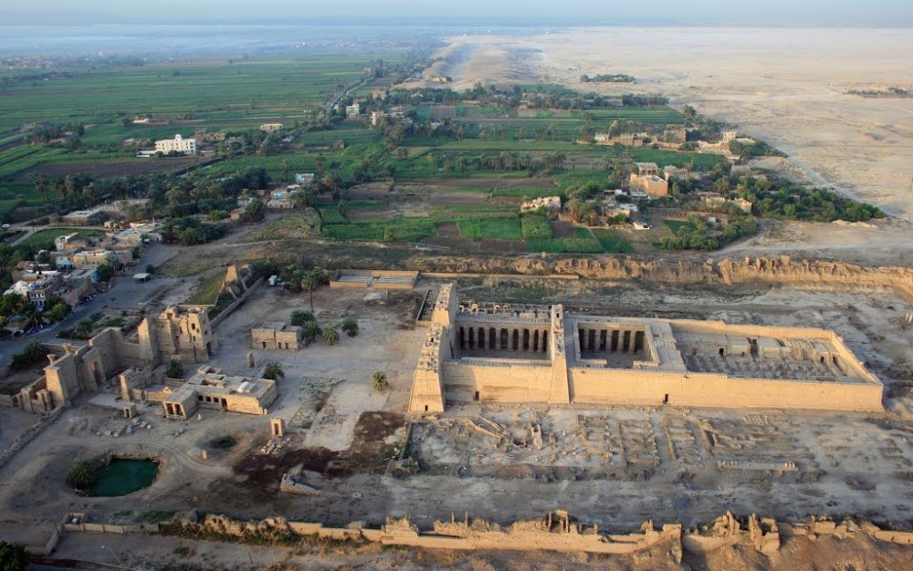 Luxor Private Tour: Medinat Habu & Valley of the Queens | ®ExcursionMania