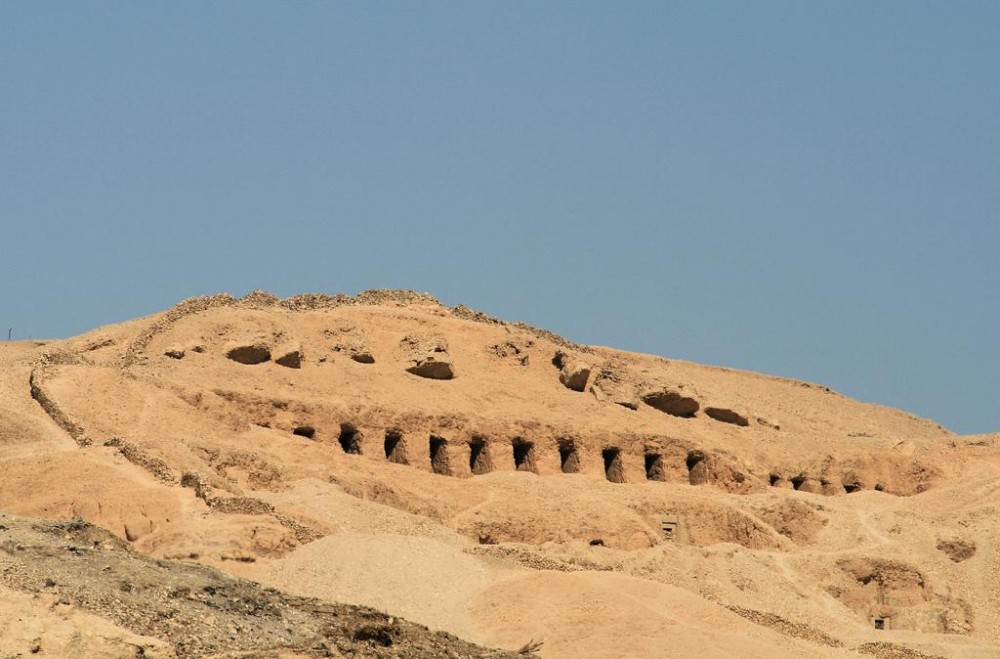 Luxor Private Tour: Medinat Habu & Valley of the Queens | ®ExcursionMania