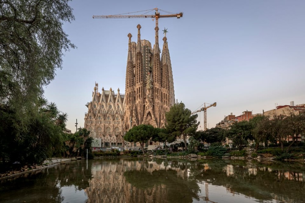 SAGRADA FAMILIA Guided Tour | ®ExcursionMania