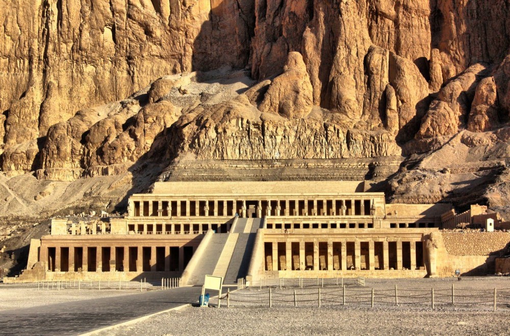 Luxor: Valley of Kings, Hatshepsut & Karnak Light Show Tour | ®ExcursionMania