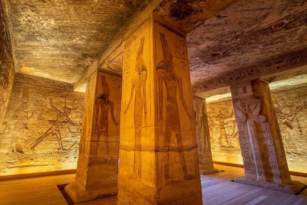 From Aswan: Abu Simbel Temples and & Nefertari Temple by Air | ®ExcursionMania