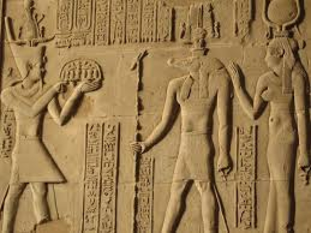 Luxor: Private Edfu and Kom Ombo Temples Tour & Lunch | ®ExcursionMania