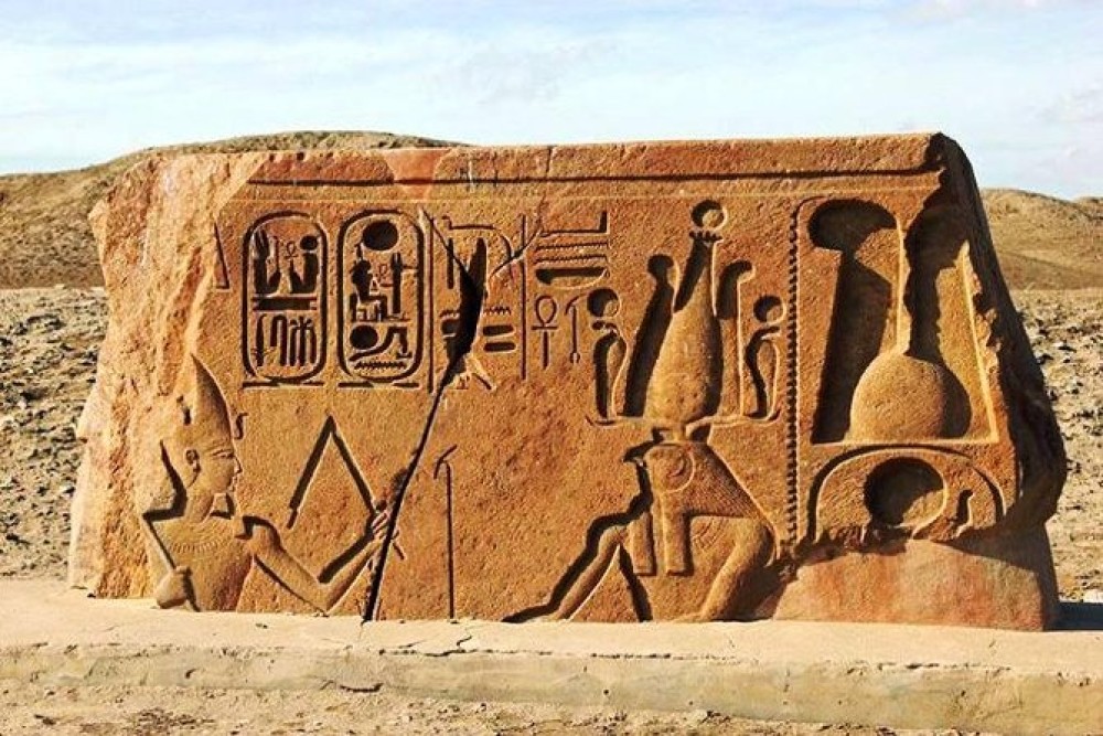 Cairo Day Trip: Tanis Zoan & Bubastis Tour with Lunch | ®ExcursionMania