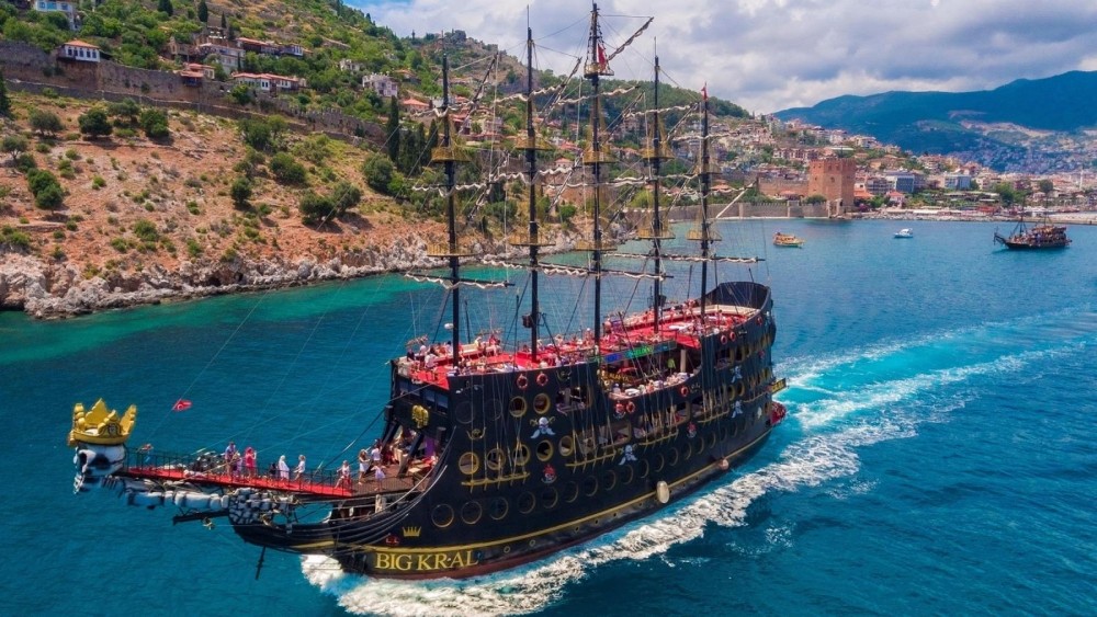 Alanya: Best Pirate Boat Trip with Lunch, Drinks and Pickup Option | ®ExcursionMania
