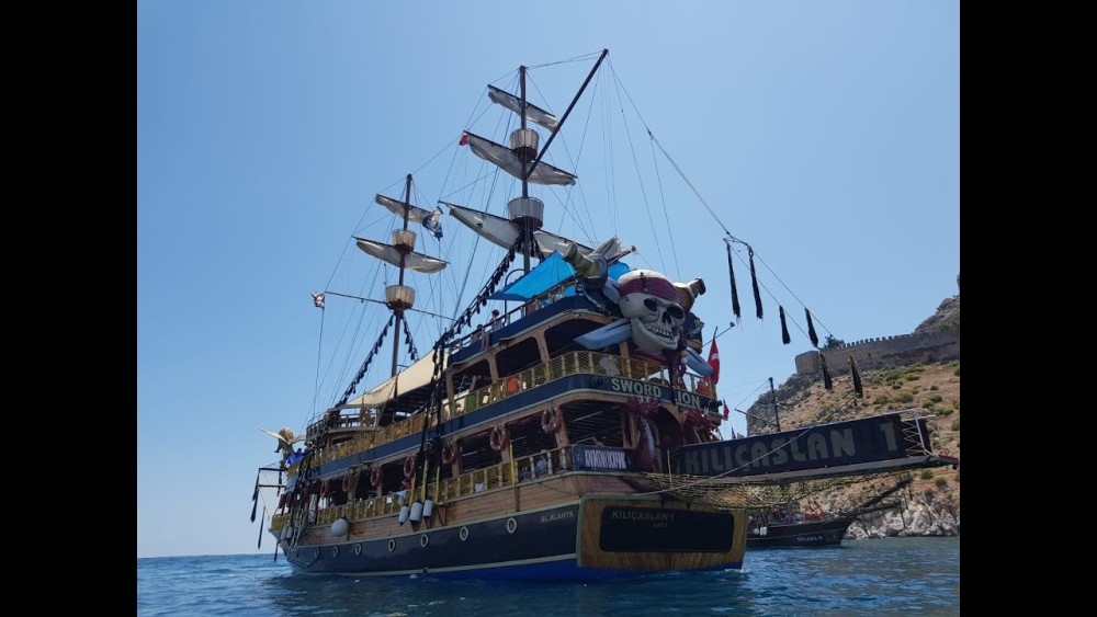 Alanya: Best Pirate Boat Trip with Lunch, Drinks and Pickup Option | ®ExcursionMania