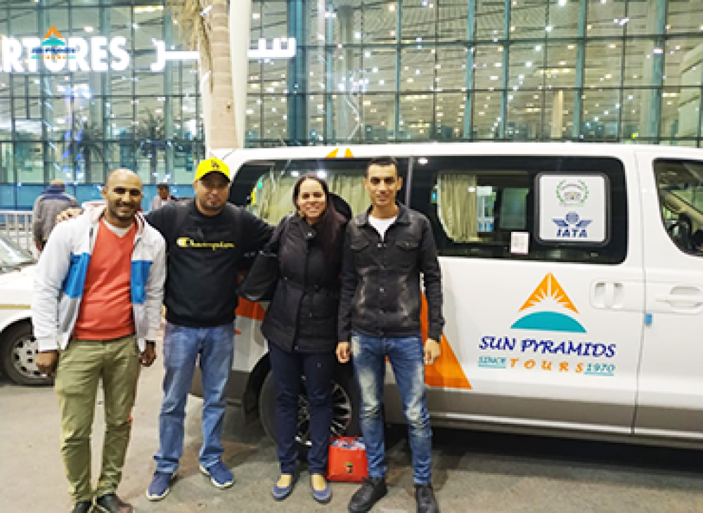 Cairo Airport: 1-Way Private Transfer to/from Cairo or Giz | ®ExcursionMania