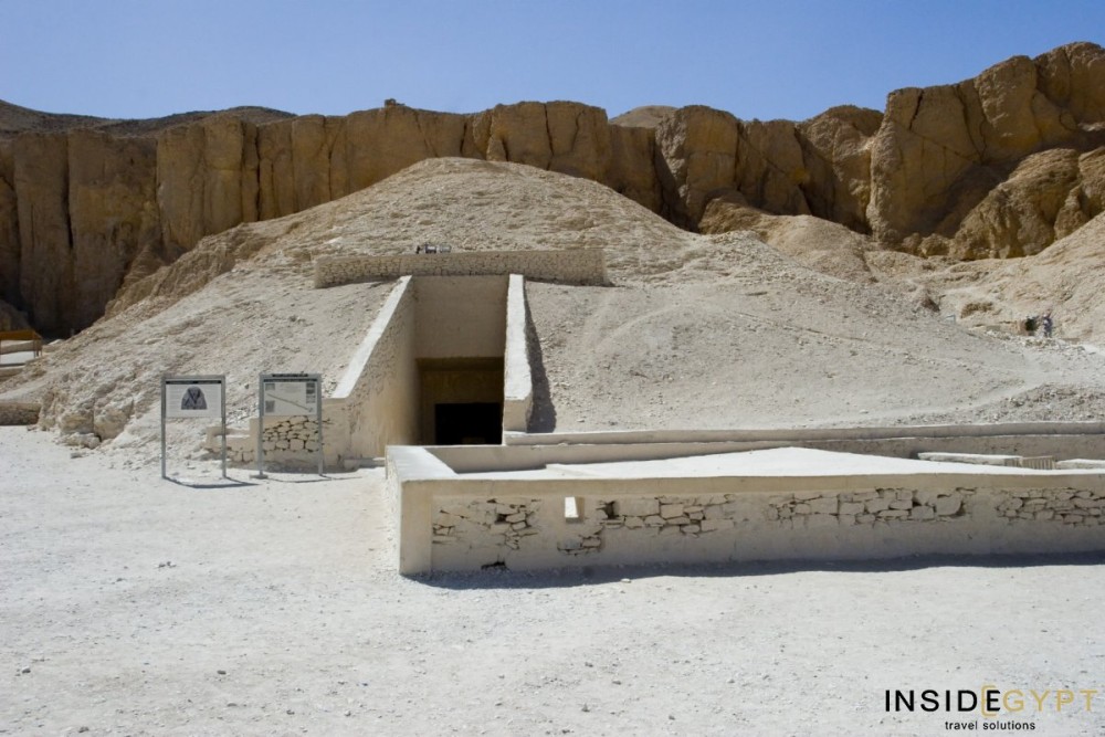 Luxor Private Day Trip from Hurghada: Hatshepsut & Karnak | ®ExcursionMania
