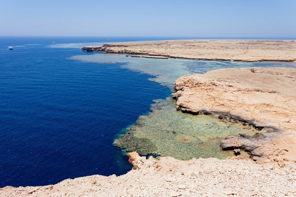 Ras Mohammed Dive Trip with Lunch from Sharm El Sheikh Port | ®ExcursionMania