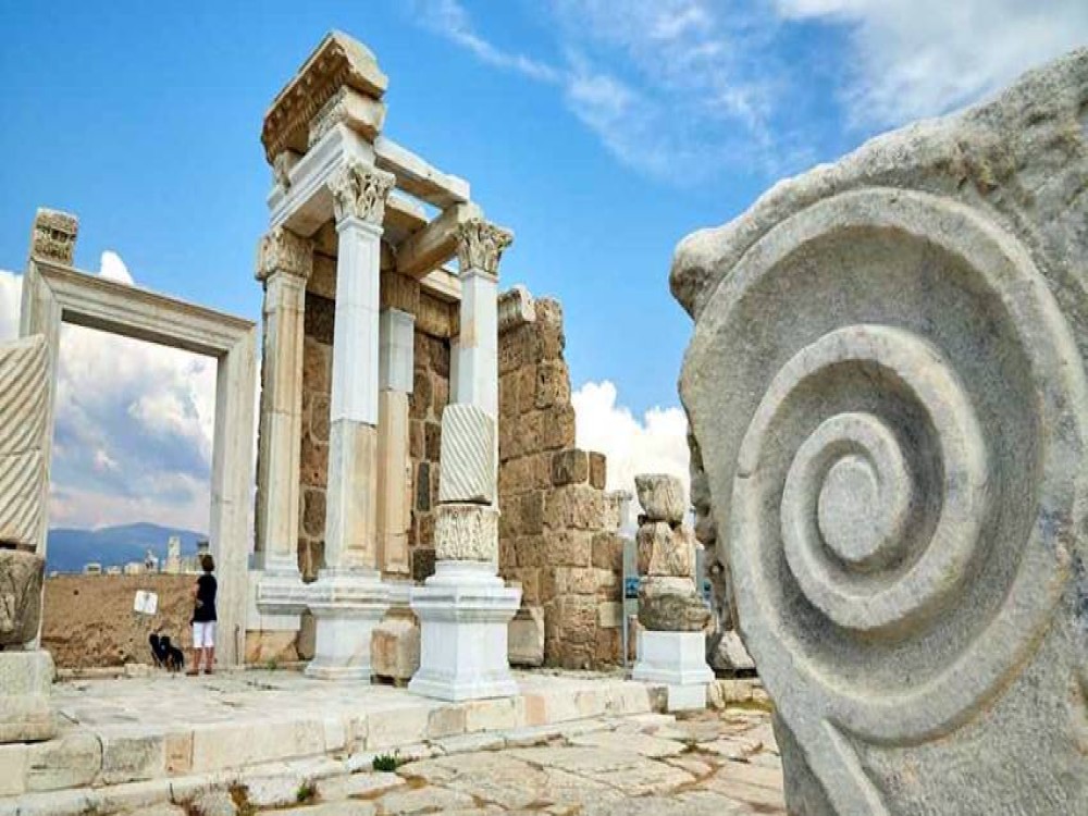 Laodicea Kaklik Cave & Honaz Tour from Pamukkale | ®ExcursionMania