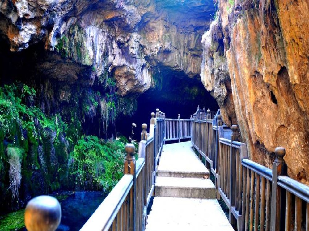 Laodicea Kaklik Cave & Honaz Tour from Pamukkale | ®ExcursionMania