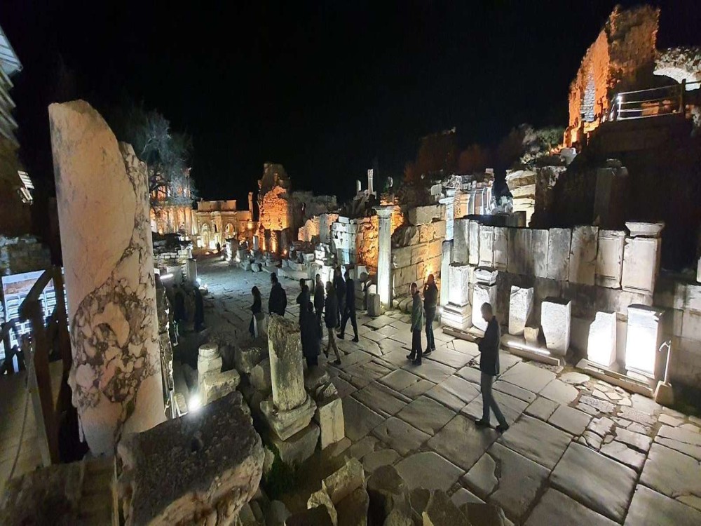Magical 6-Hour Ephesus Night Tour from Izmir | ®ExcursionMania