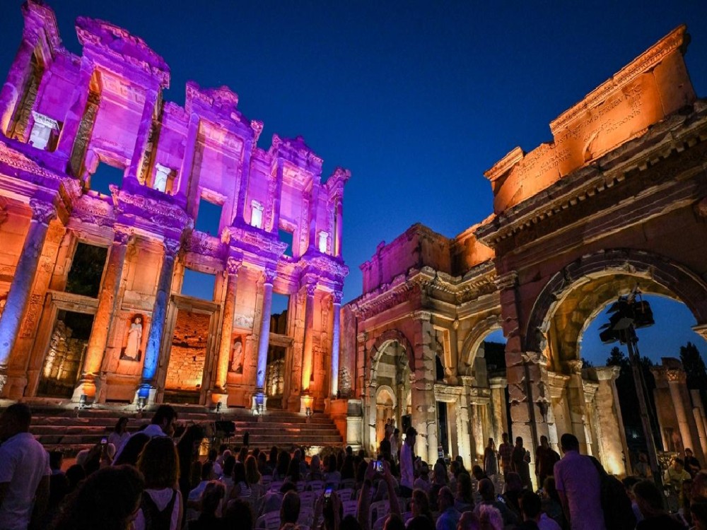 Izmir: Magical 6-Hour Ephesus Night Tour from Izmir | ®ExcursionMania