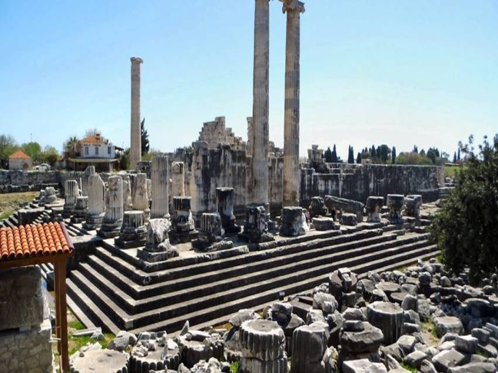 From Kusadasi: Priene Miletos Didyma Tour | ®ExcursionMania