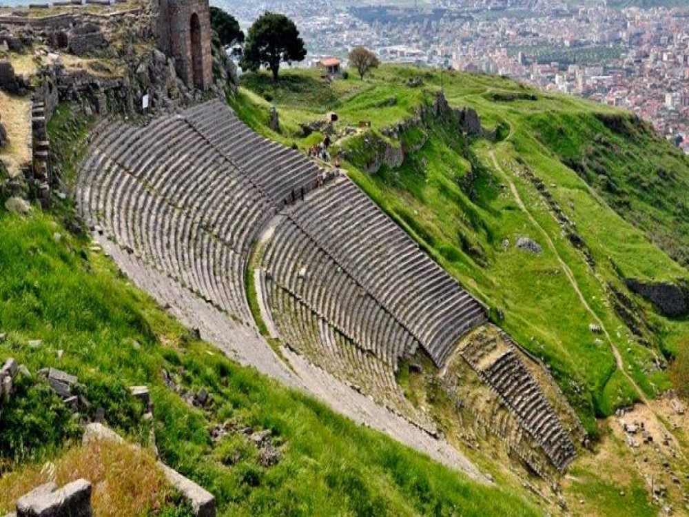 From Kusadasi: Private Pergamon & Asklepion Tour | ®ExcursionMania