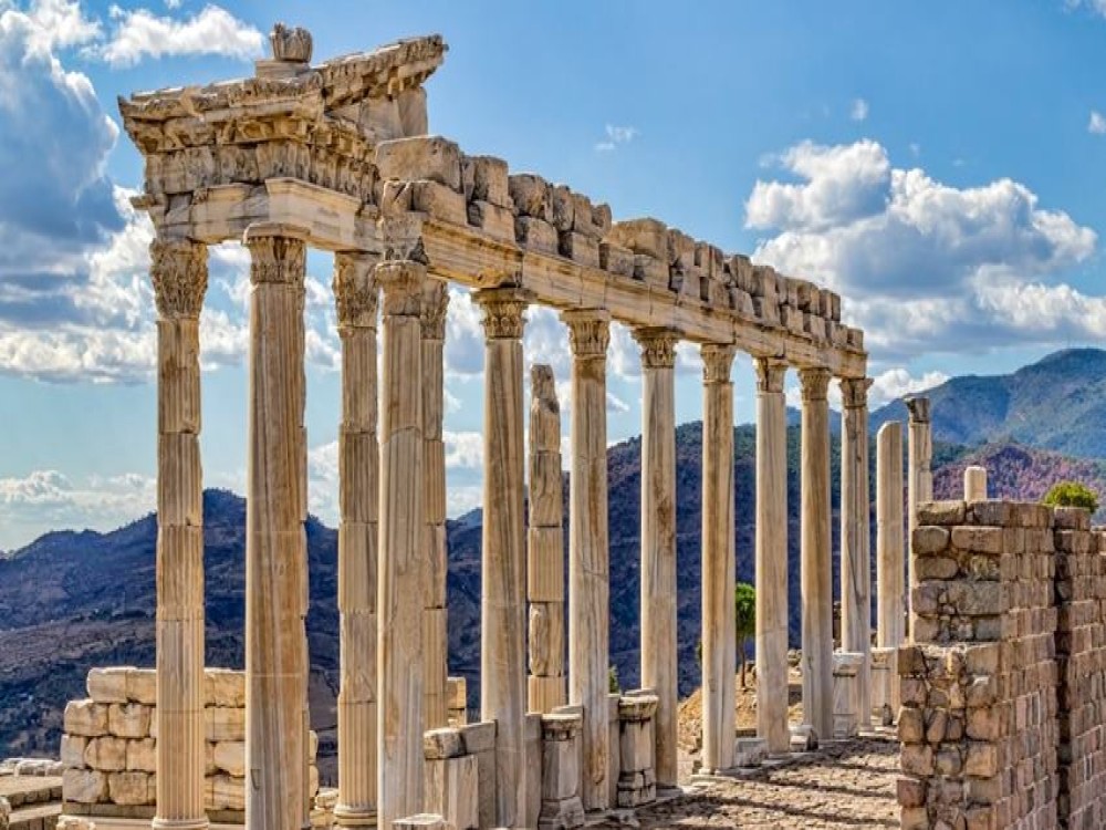 From Kusadasi: Private Pergamon & Asklepion Tour | ®ExcursionMania