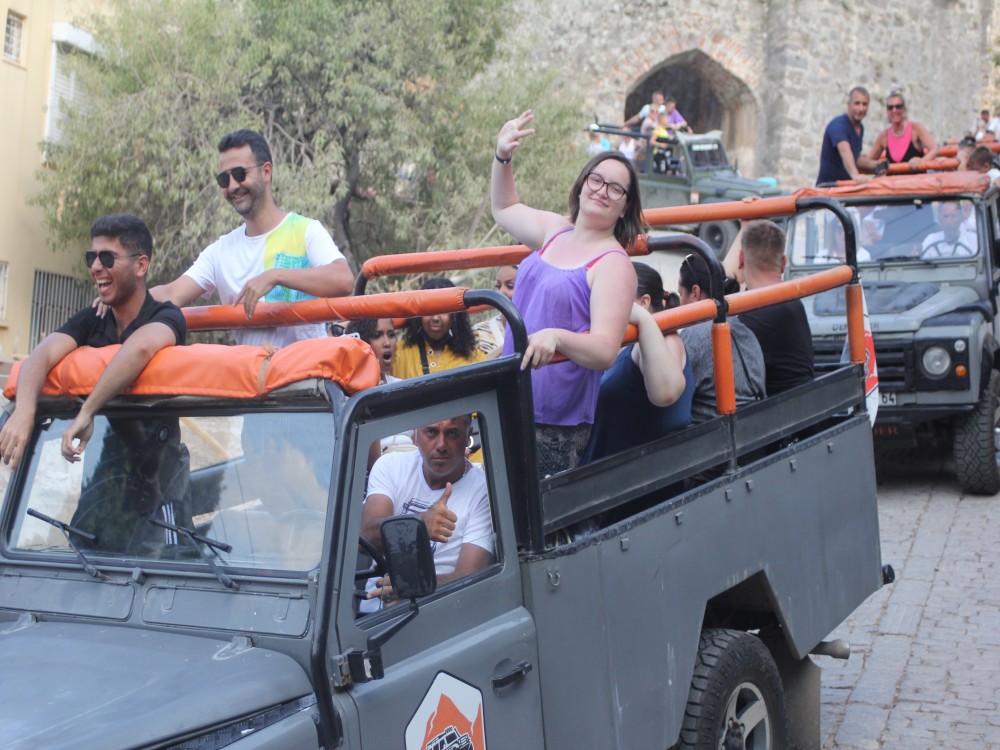 Alanya Night Safari & Boat Tour: An Unforgettable Evening Adventure | ®ExcursionMania