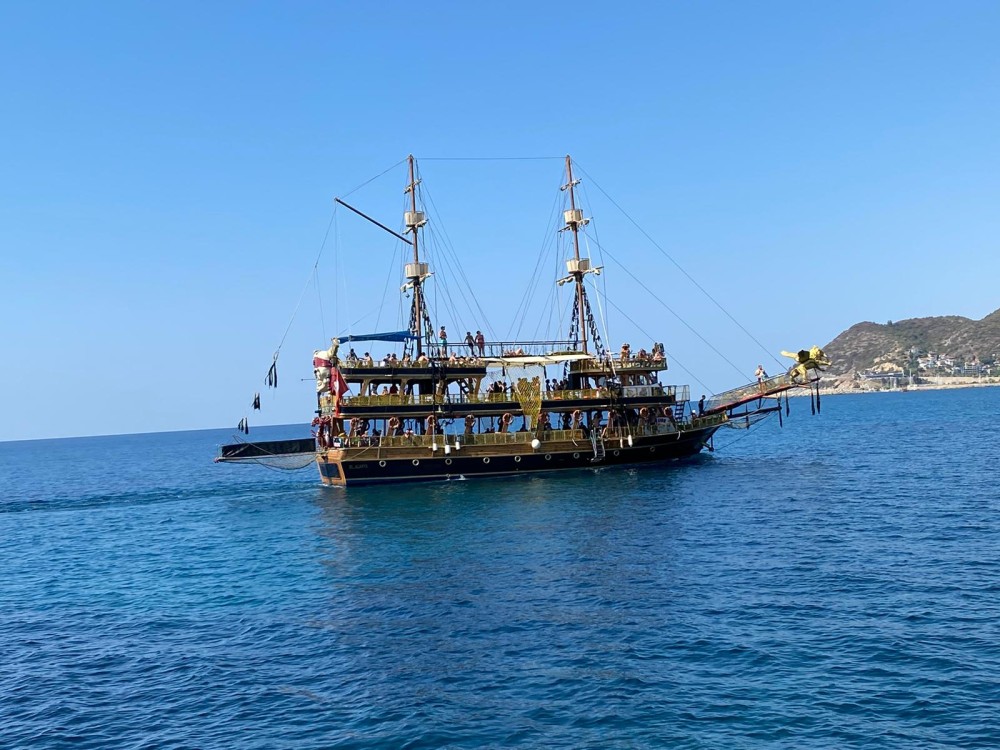 Alanya Pirate Boat Trip: Fun Food and Fantastical Views | ®ExcursionMania