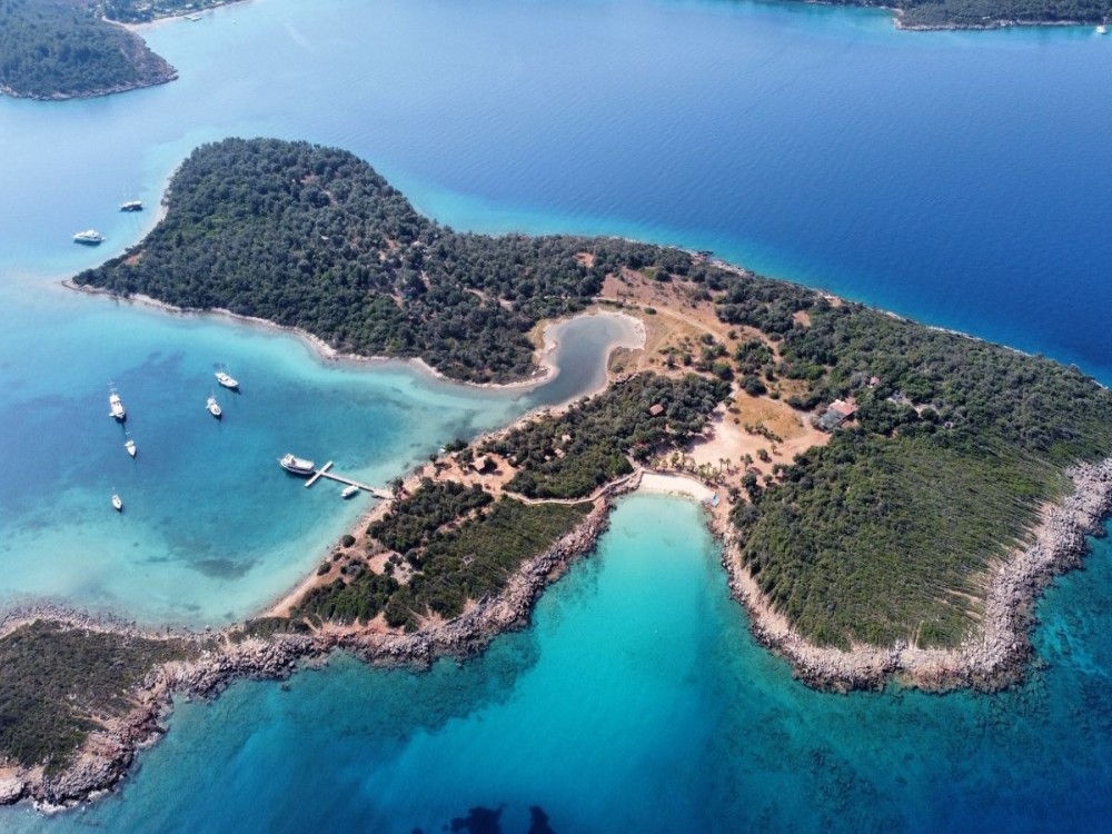 Marmaris: Cleopatra Island Boat Cruise with Lunch and Transfer | ®ExcursionMania