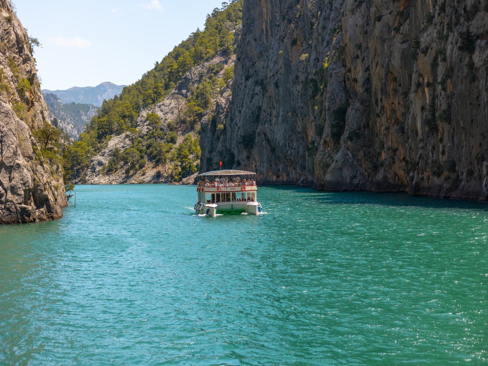 Alanya: Green Canyon Boat Trip with Lunch and Unlimited Soft Drinks | ®ExcursionMania