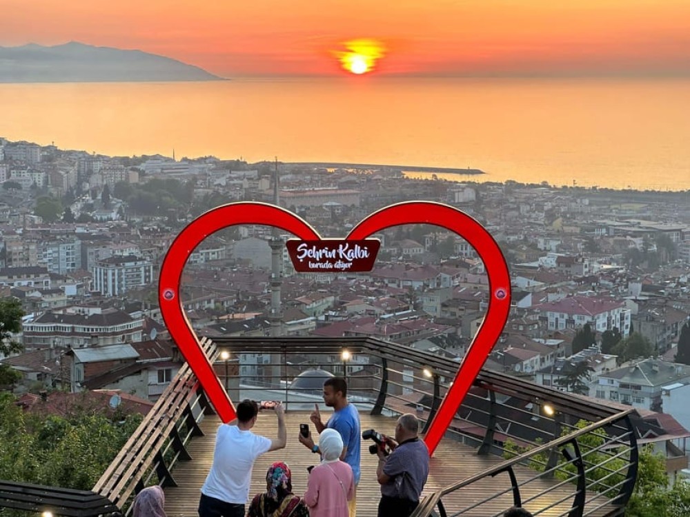 Trabzon Night Tour: Under the Stars of the Black Sea | ®ExcursionMania