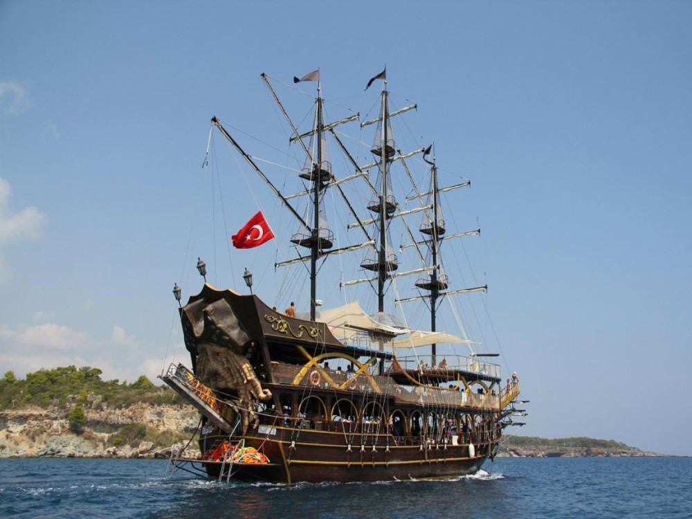 All Inclusive Alanya Pirate Boat Trip With Hotel Transfer | ®ExcursionMania