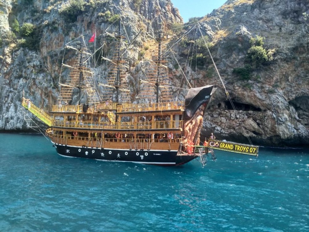 All Inclusive Alanya Pirate Boat Trip With Hotel Transfer | ®ExcursionMania