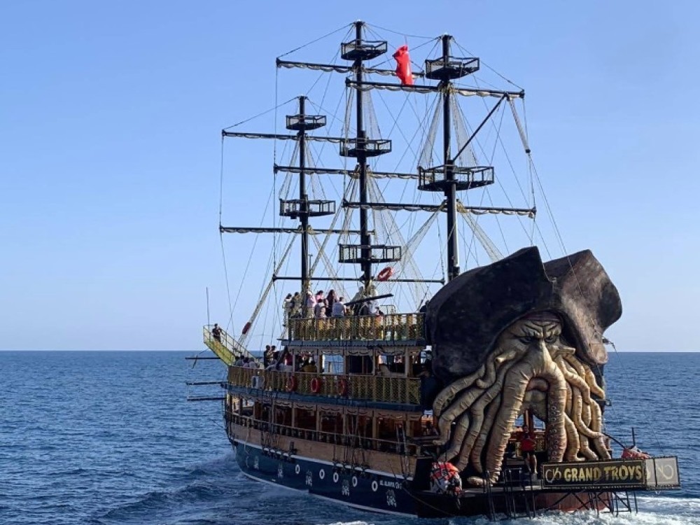 All Inclusive Alanya Pirate Boat Trip With Hotel Transfer | ®ExcursionMania