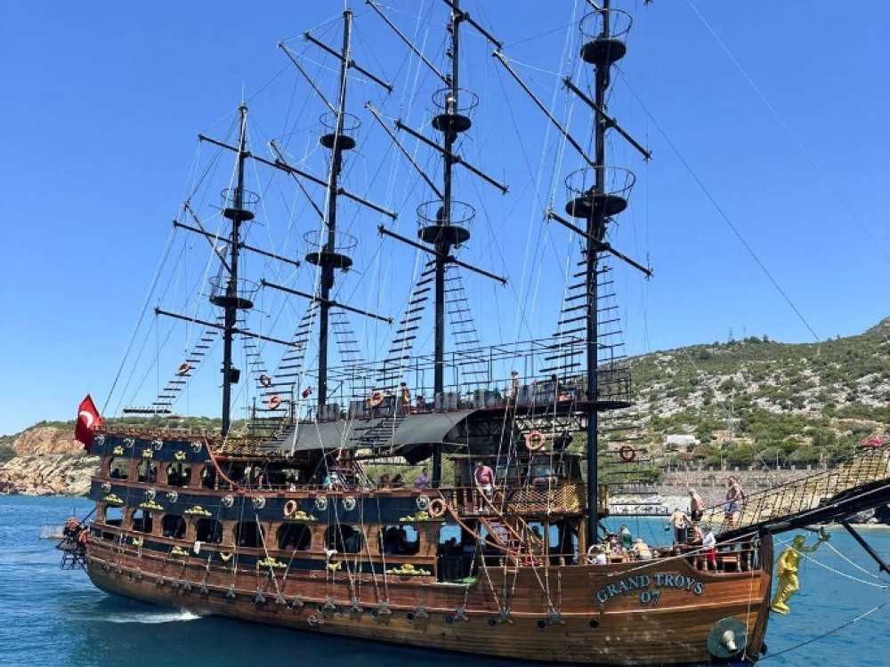 All Inclusive Alanya Pirate Boat Trip With Hotel Transfer | ®ExcursionMania