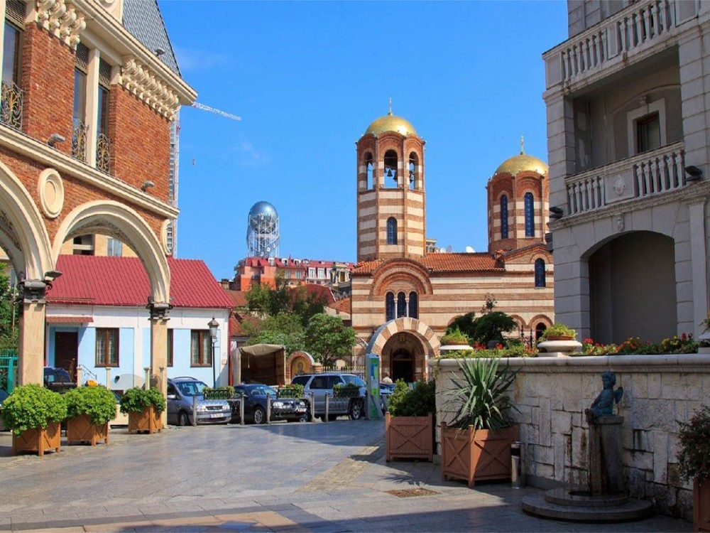 From Trabzon: Group Walking Tour through Batumi in Georgia | ®ExcursionMania