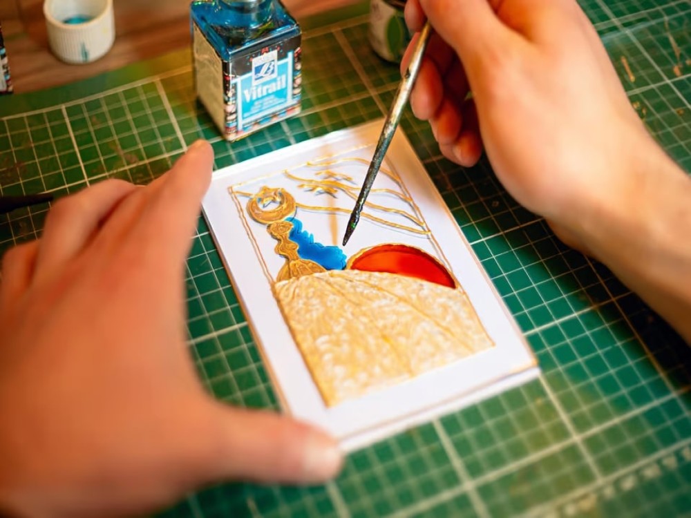 Istanbul: Traditional Stained Glass Painting Experience | ®ExcursionMania