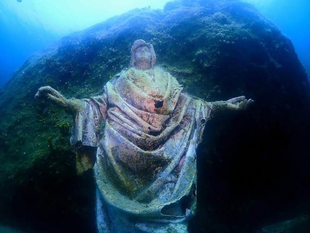 Cesme: Scuba Diving Experience w/Lunch | ®ExcursionMania