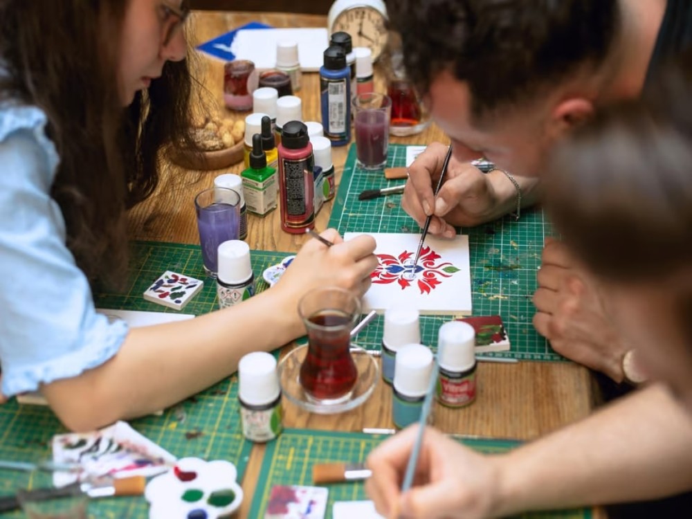 Istanbul: Traditional Turkish Ceramic Tile Painting Workshop | ®ExcursionMania