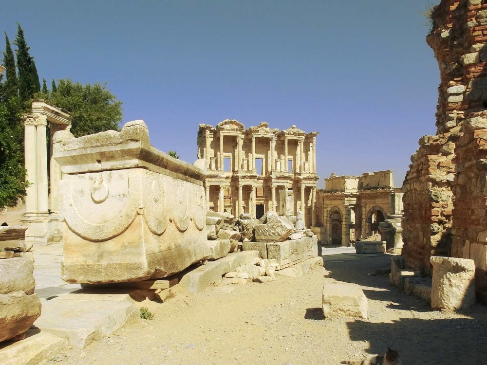 Bodrum: Ephesus and Artemis Temple Skip-The-Line Tour | ®ExcursionMania