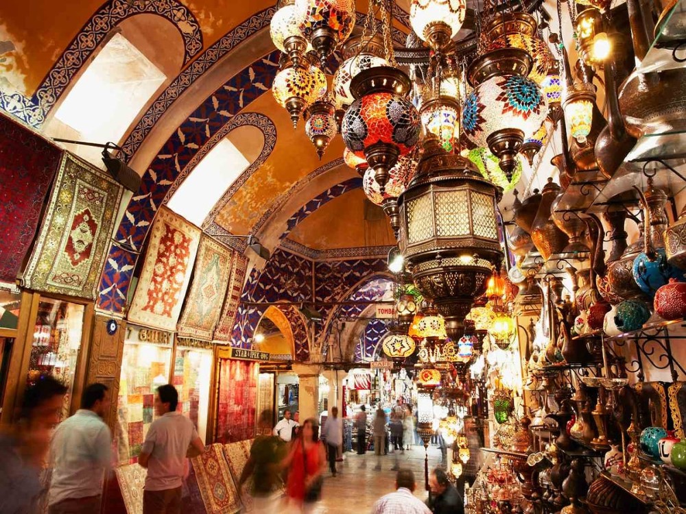 Istanbul: Private Exploration of Topkapi Palace and Grand Bazaar | ®ExcursionMania